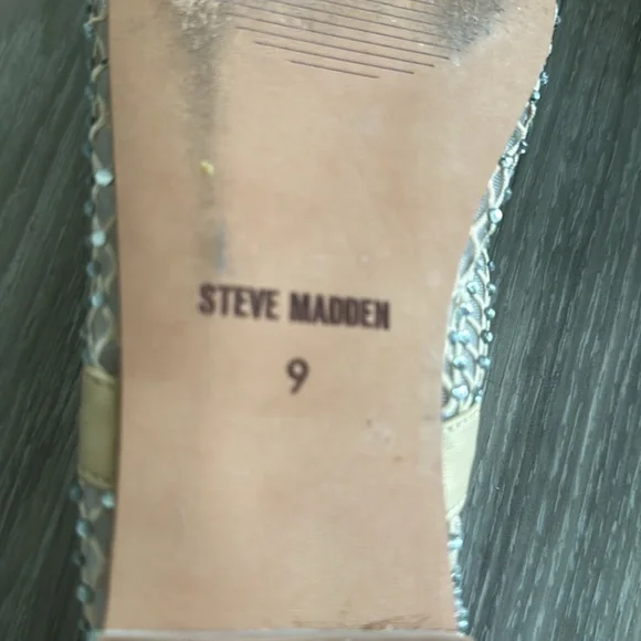 Steve Madden Gold & Nude Mesh Mary Jane Flats - Picture 7 of 9